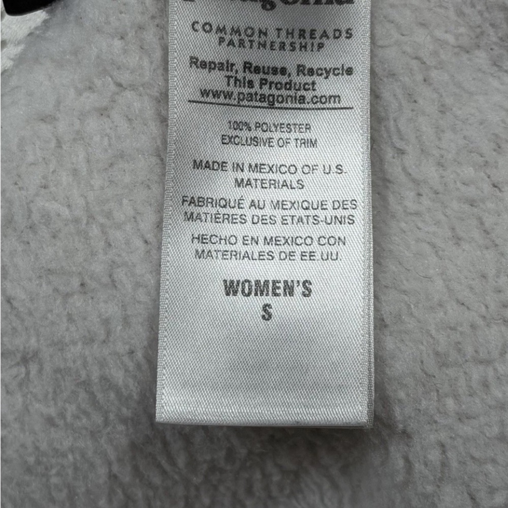 Patagonia Women's Cream Fleece Jacket - Picture 2 of 2